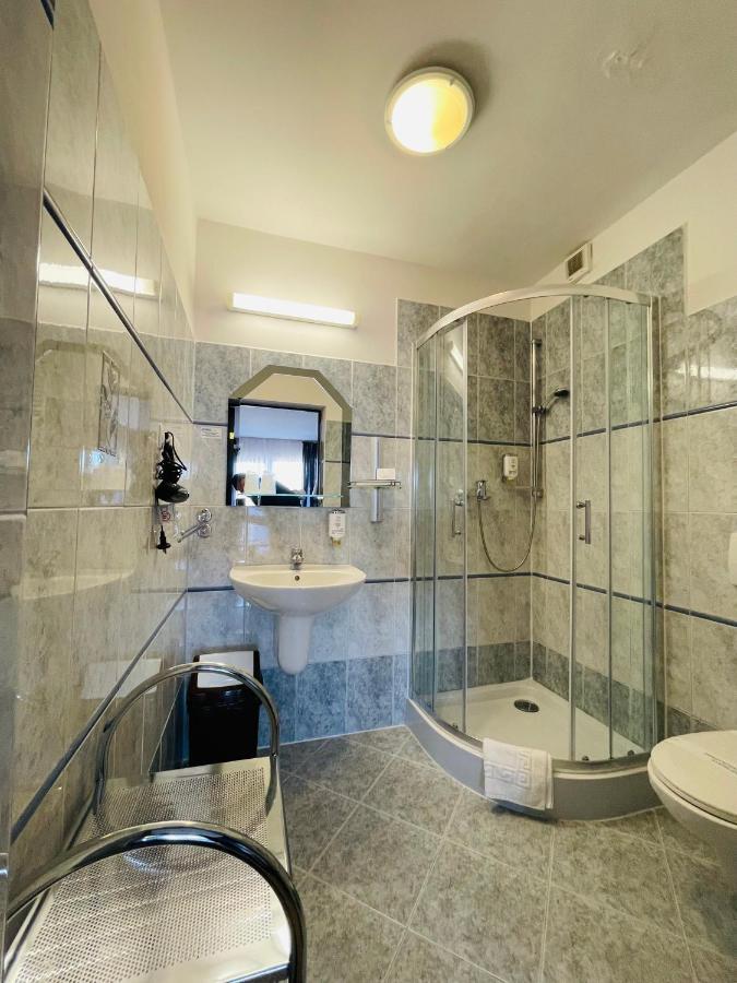 Golabek Leba Hotel Kültér fotó